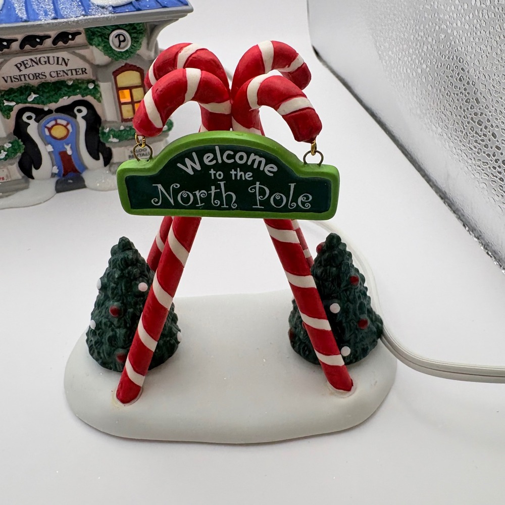Department 56 North Pole Penguin Visitors Center Christmas Village Set 805547 - Picture 3 of 12